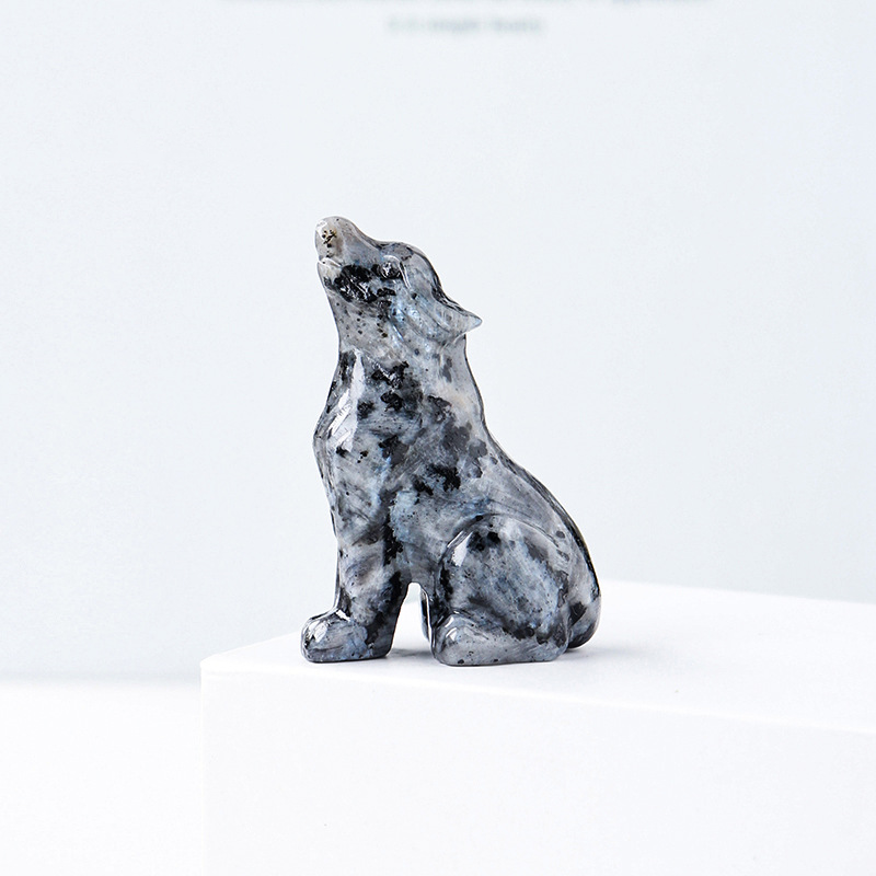 Natural crystal wolf cub carving piece, crystal, animal raw stone.