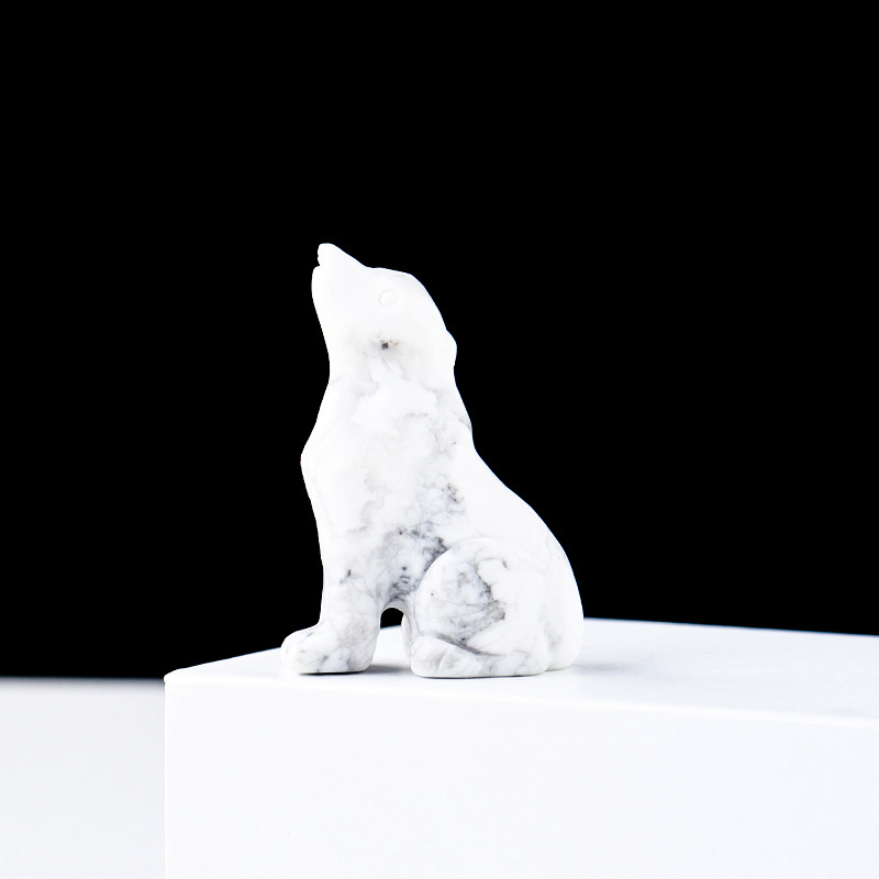 Natural crystal wolf cub carving piece, crystal, animal raw stone.