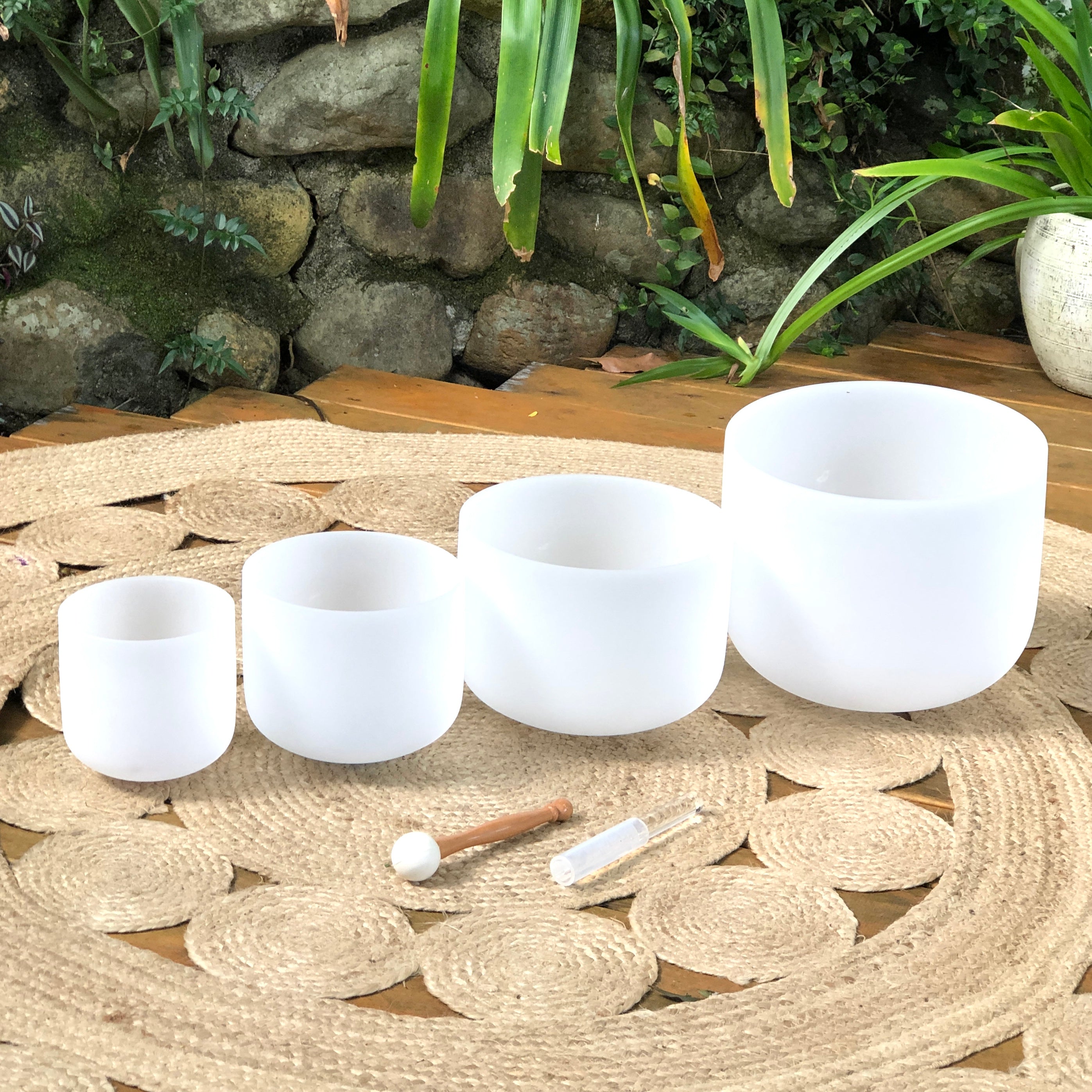 Set of 4 White Sound Therapy Bowls